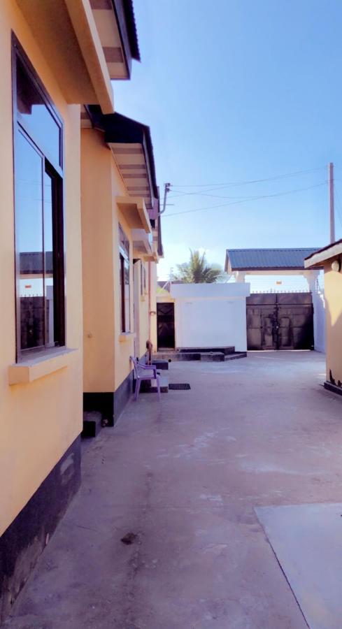 Apartamento Jambo Hideaway Dar es Salaam Exterior foto